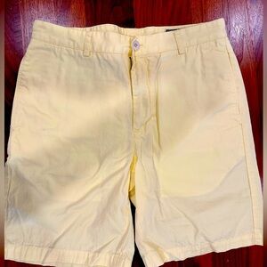 Vineyards vine men’s short